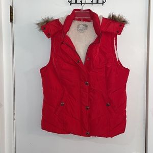 Green Tea Red Puffer Vest Faux Fur Lining Women’s Size XL Detachable Hood